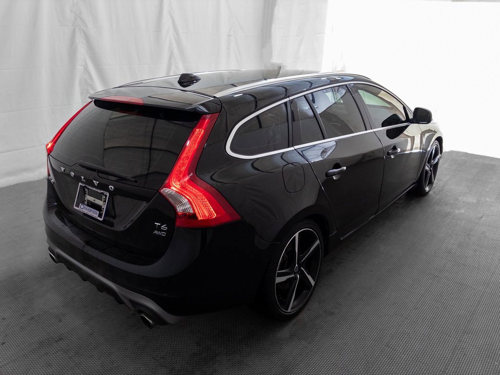 Used 2016 Volvo V60 T6 R-Design Platinum w/ Climate Package image 7