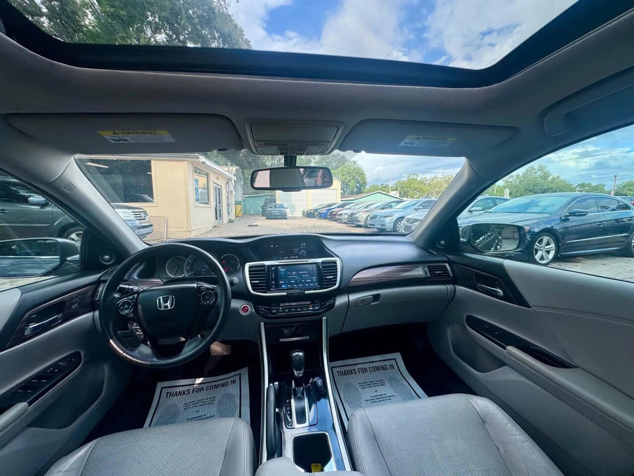 Used 2017 Honda Accord EX-L image 11