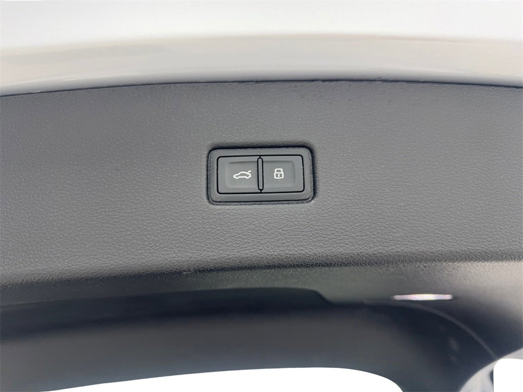 Used 2022 Audi Q5 2.0T Premium w/ Convenience Package image 85