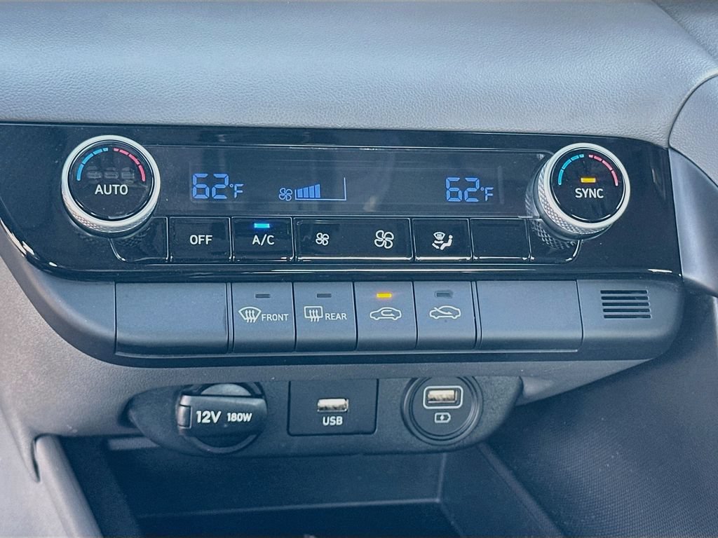 Used 2022 Hyundai Elantra SEL FWD image 15