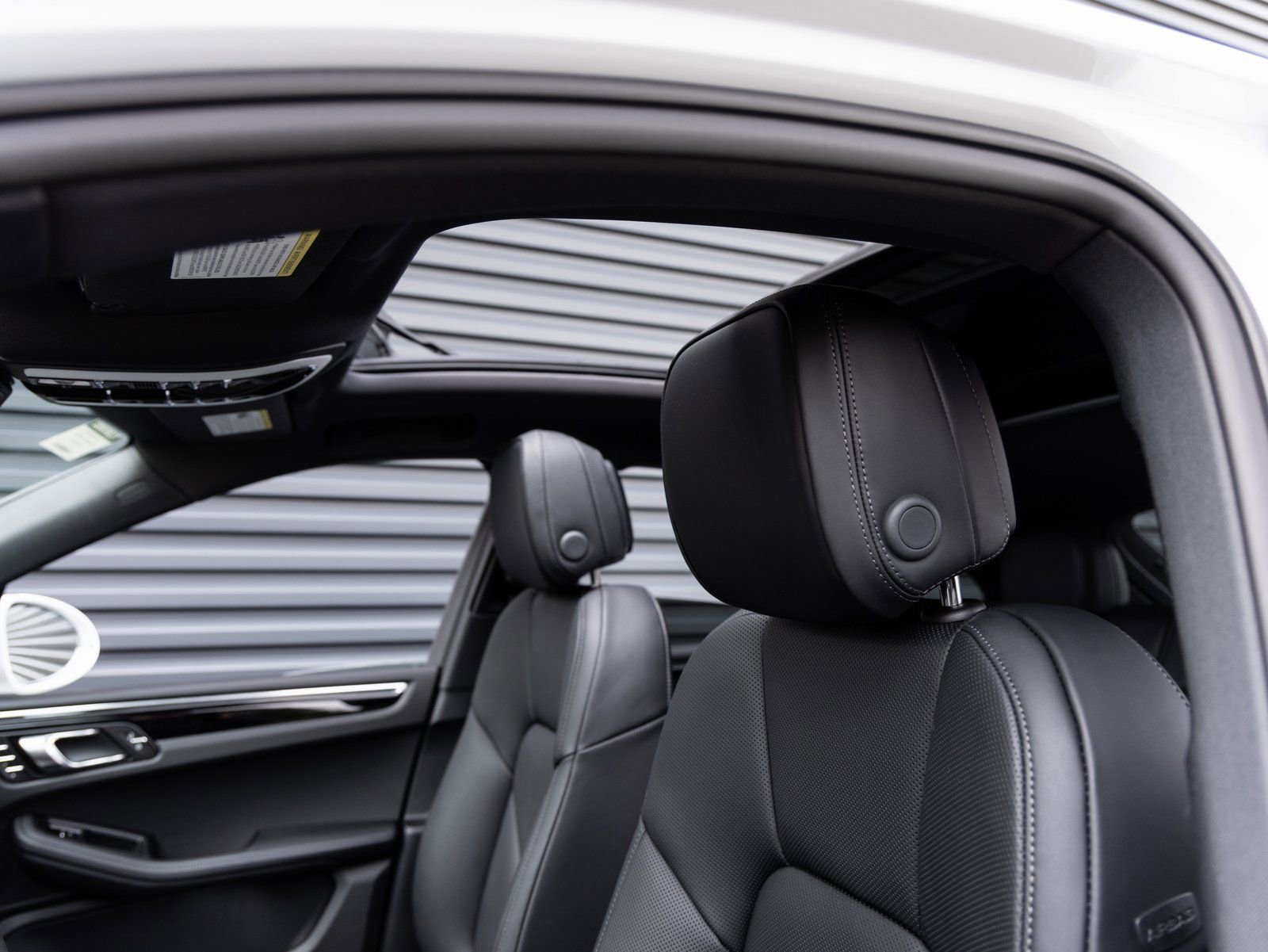 Certified 2026 Porsche Macan image 24
