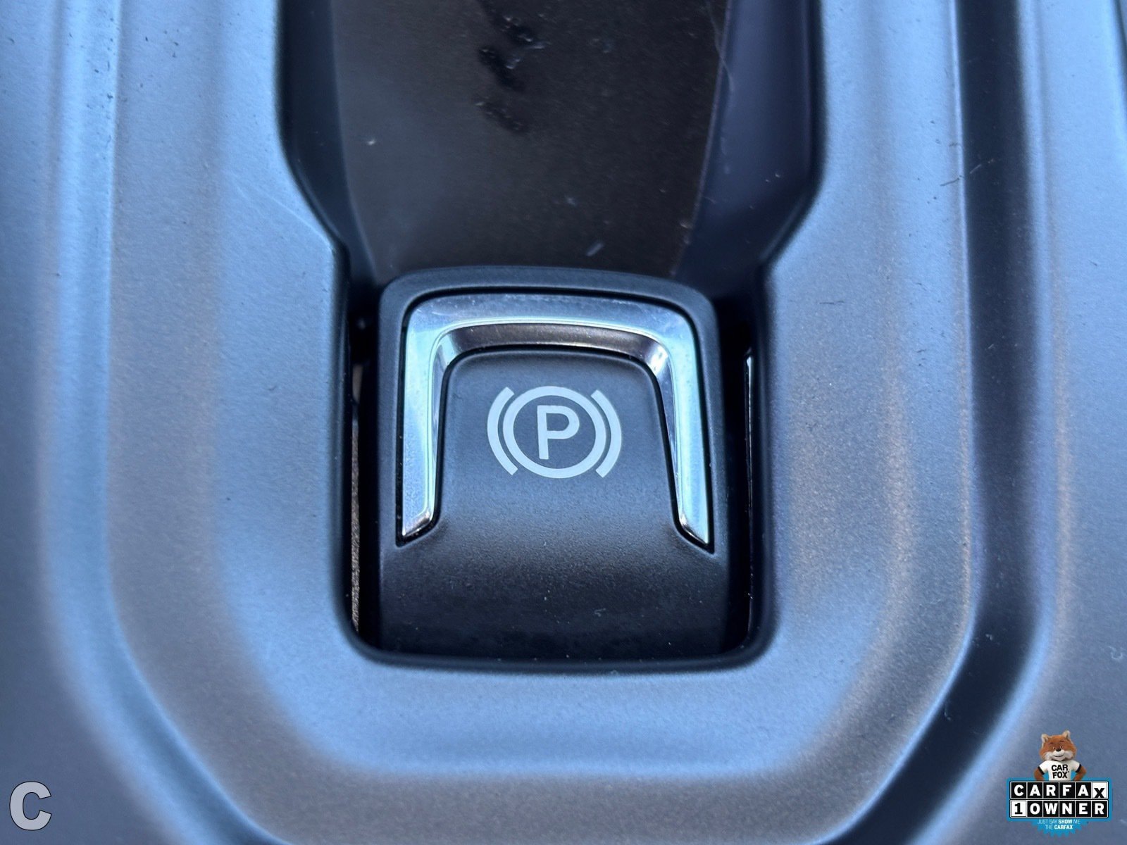 Used 2024 Chevrolet Colorado ZR2 w/ Technology Package AWD/4WD image 32