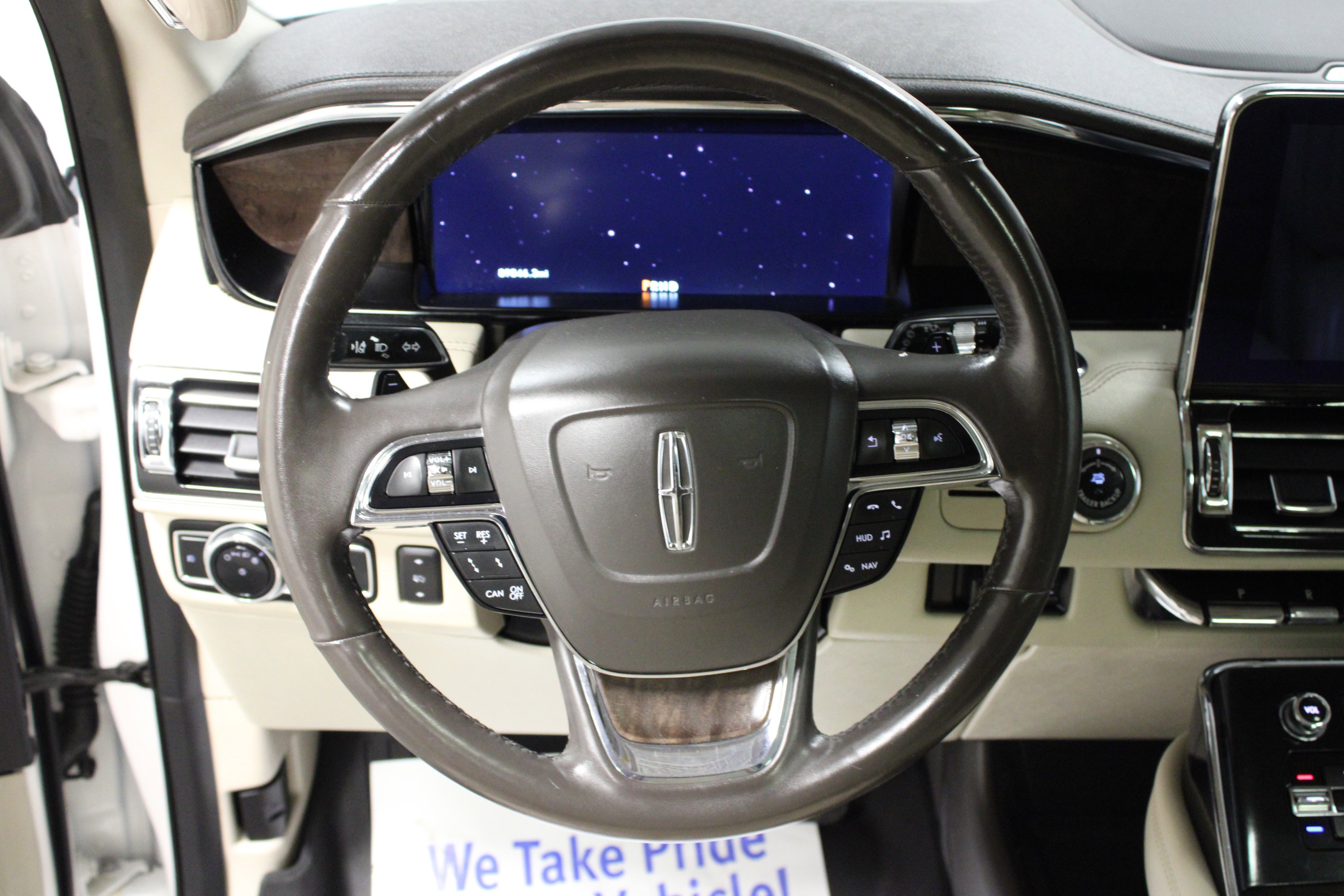 Used 2019 Lincoln Navigator Reserve image 18