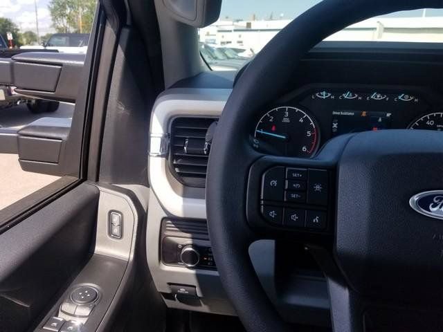 New 2026 Ford F550 4x4 Regular Cab Super Duty image 25