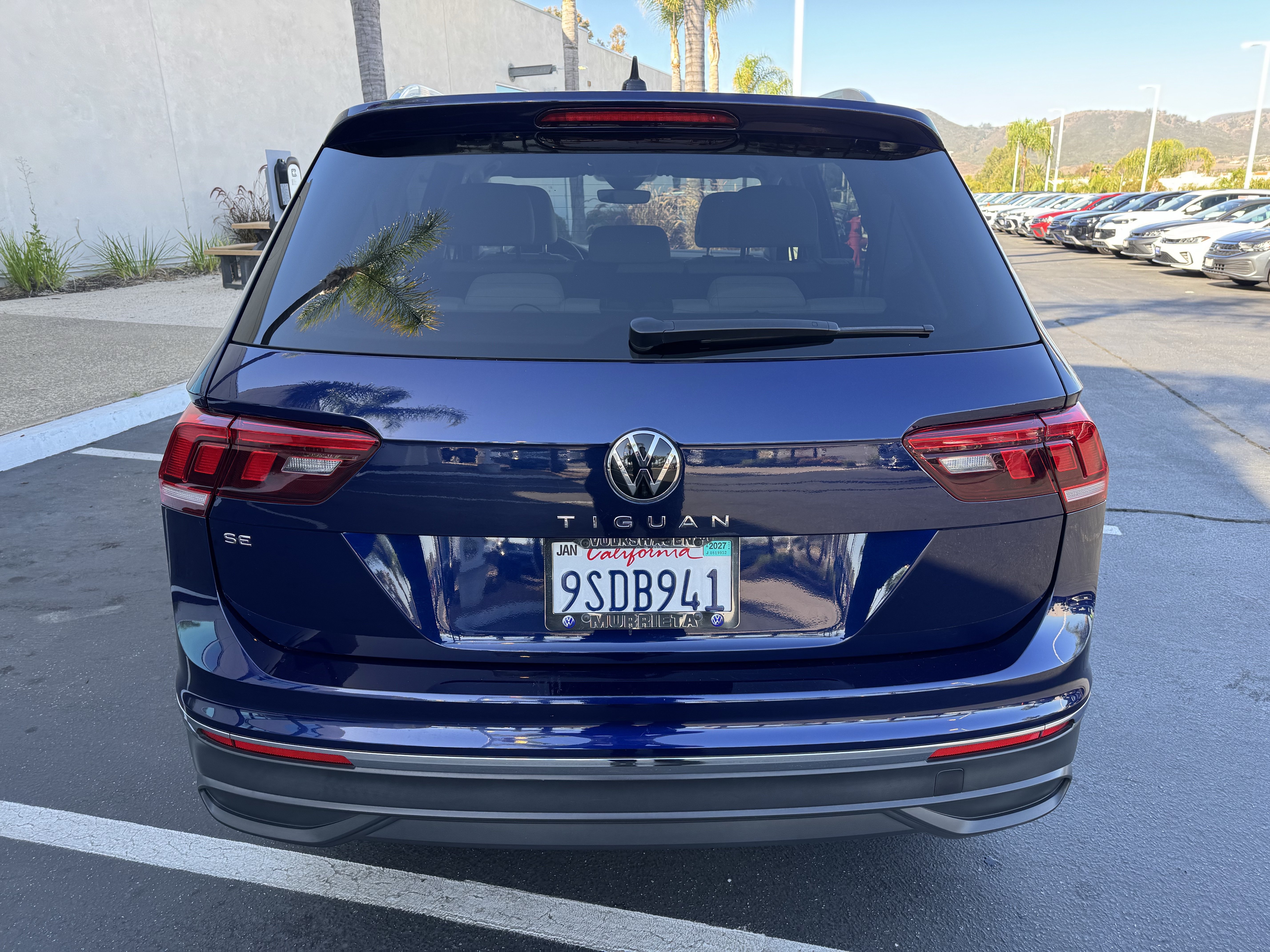 Certified 2024 Volkswagen Tiguan SE FWD image 8