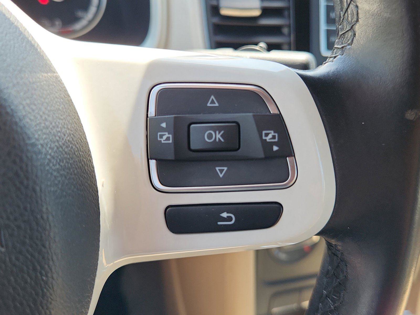 Used 2013 Volkswagen Beetle 2.5 image 29