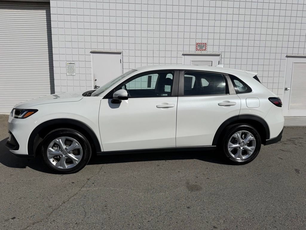 Used 2024 Honda HR-V LX image 3