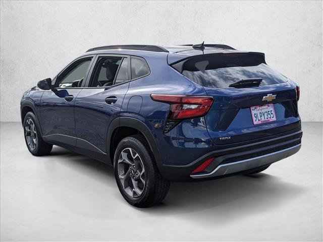 Used 2024 Chevrolet Trax LT image 8