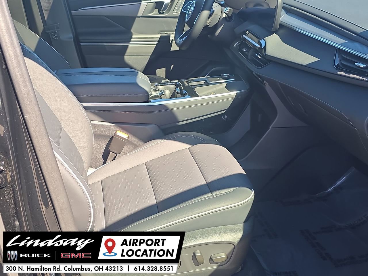 Used 2025 Buick Enclave Sport Touring w/ Power Package image 30