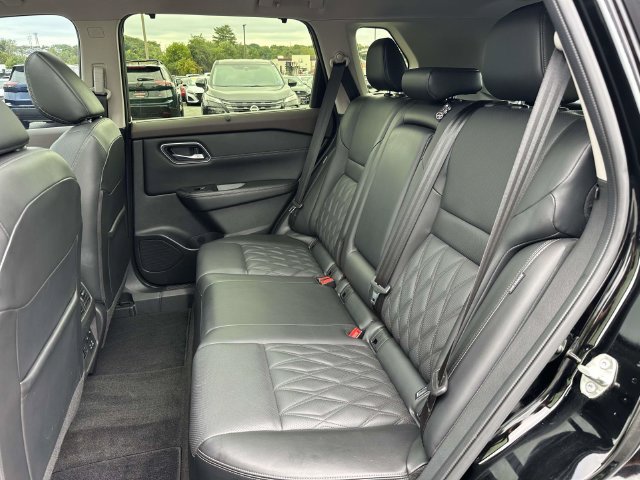 Used 2023 Nissan Rogue Platinum w/ Platinum Premium Package AWD/4WD image 17