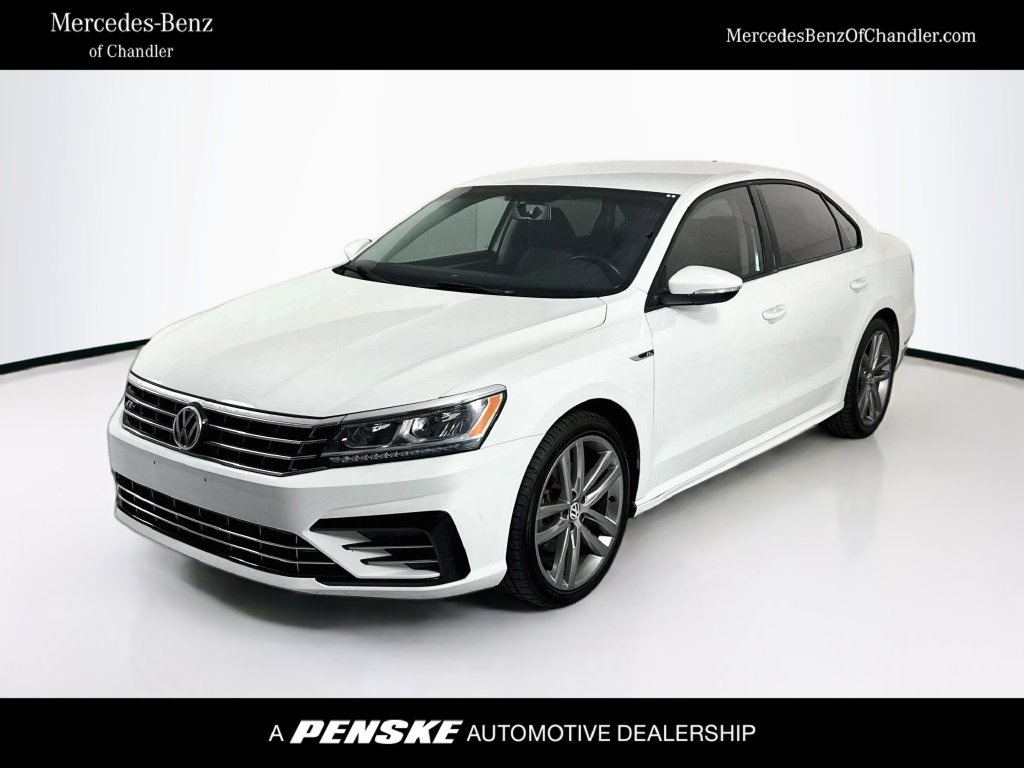 Used 2018 Volkswagen Passat 2.0T R-Line w/ R-Line Lighting Package FWD image 1