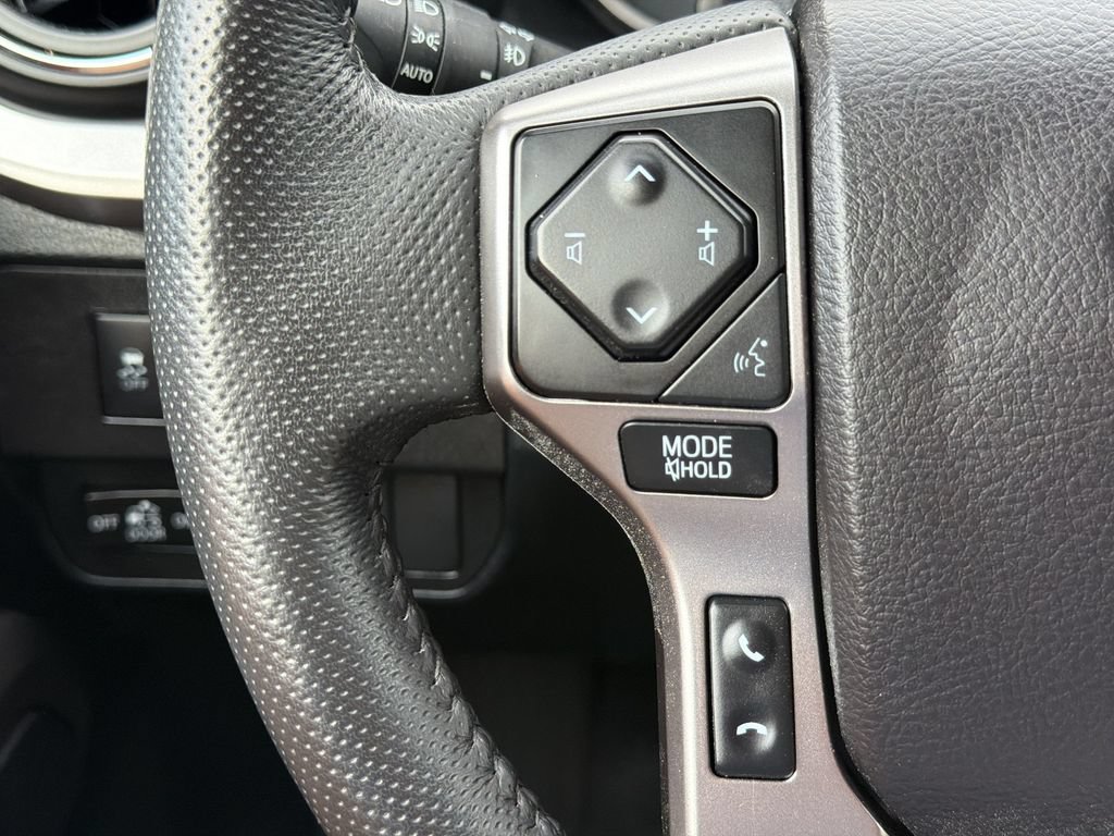 Used 2021 Toyota Tacoma SR5 AWD/4WD image 20