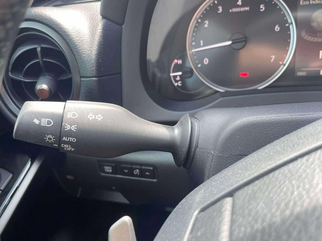 Used 2025 Lexus IS 350 F Sport RWD image 23