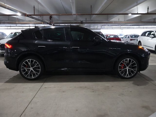 Used 2023 Maserati Grecale Modena image 4