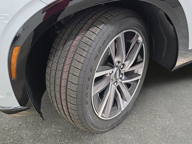 New 2027 Cadillac Vistiq Premium Luxury w/ LPO, Floor Liner Package AWD/4WD image 27