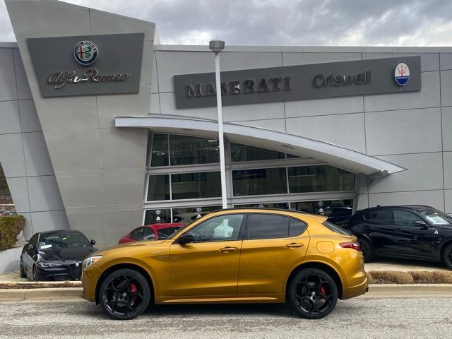 Used 2022 Alfa Romeo Stelvio Veloce image 8