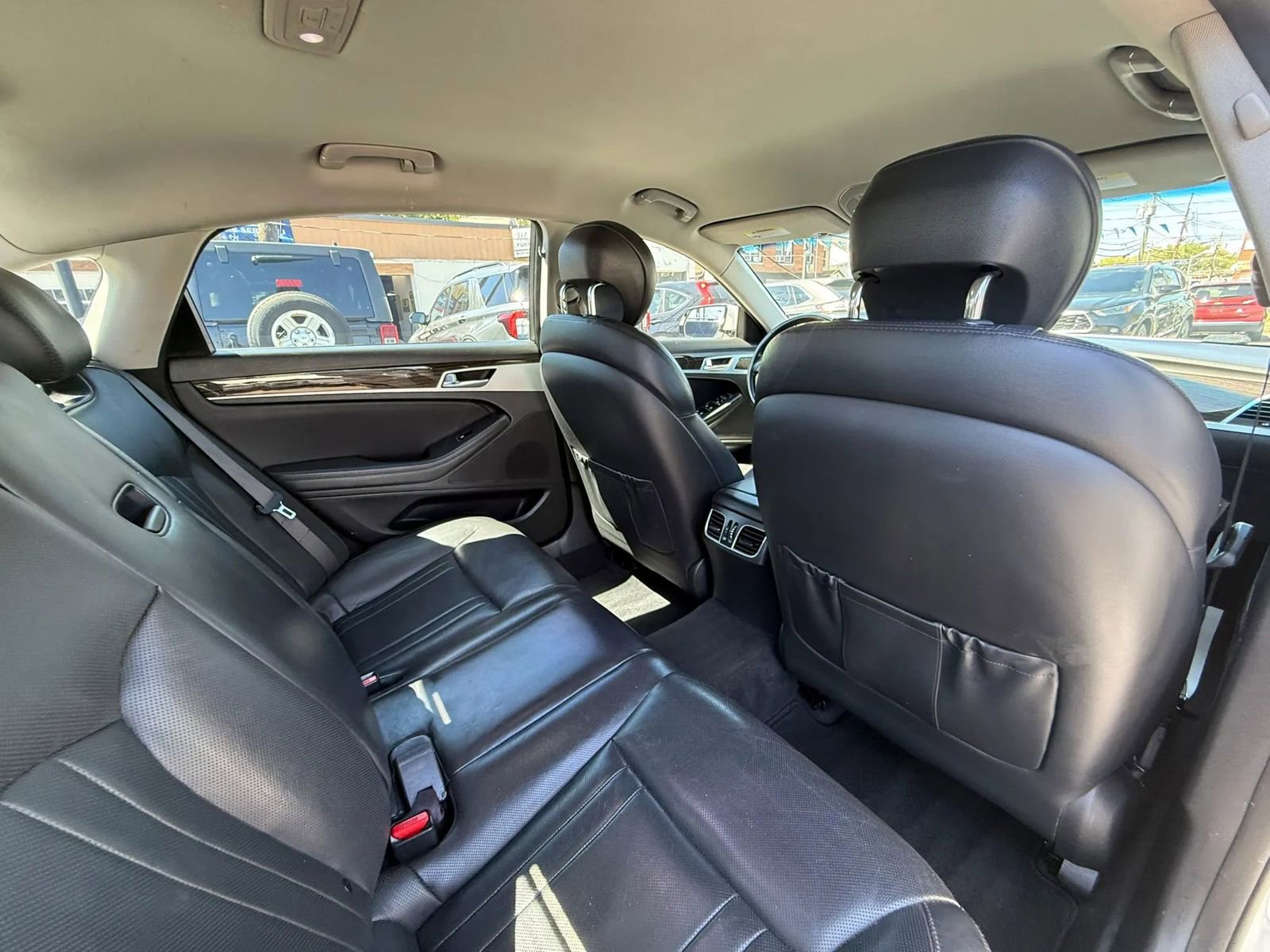 Used 2015 Hyundai Genesis 3.8 RWD image 41