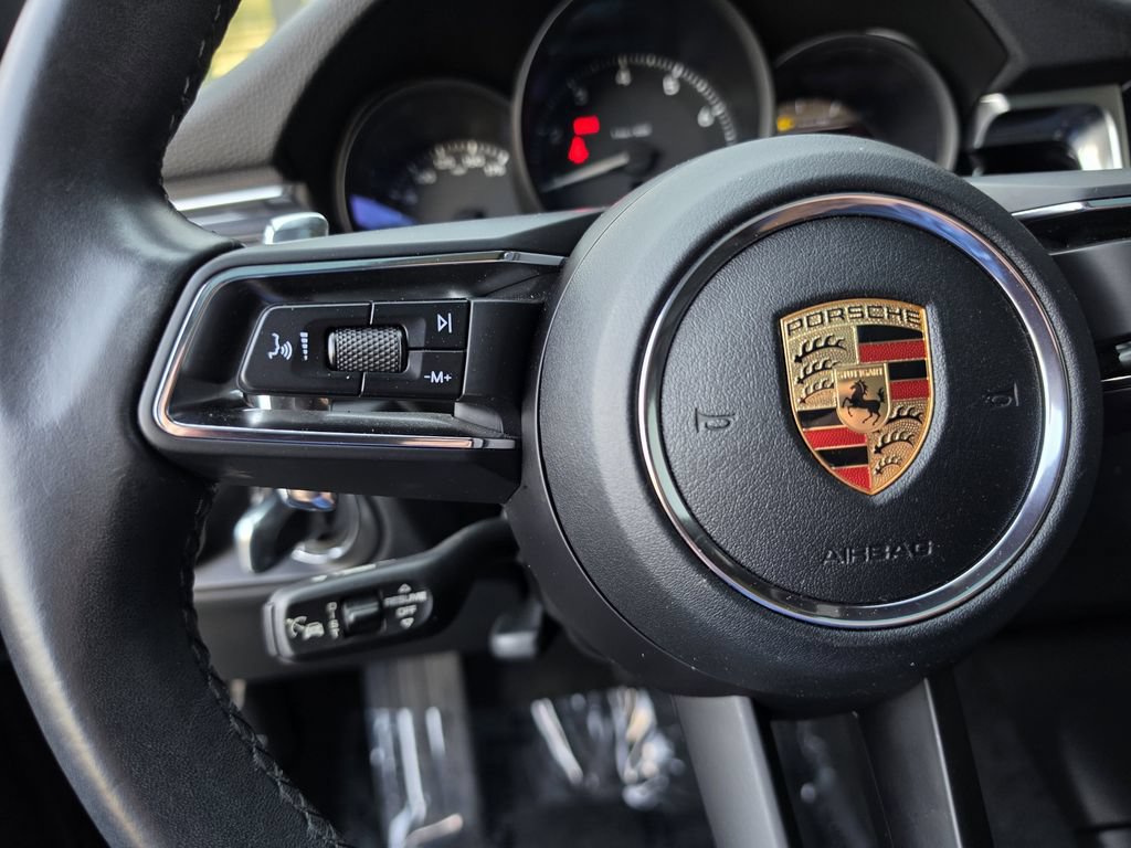 Certified 2023 Porsche Macan AWD/4WD image 26