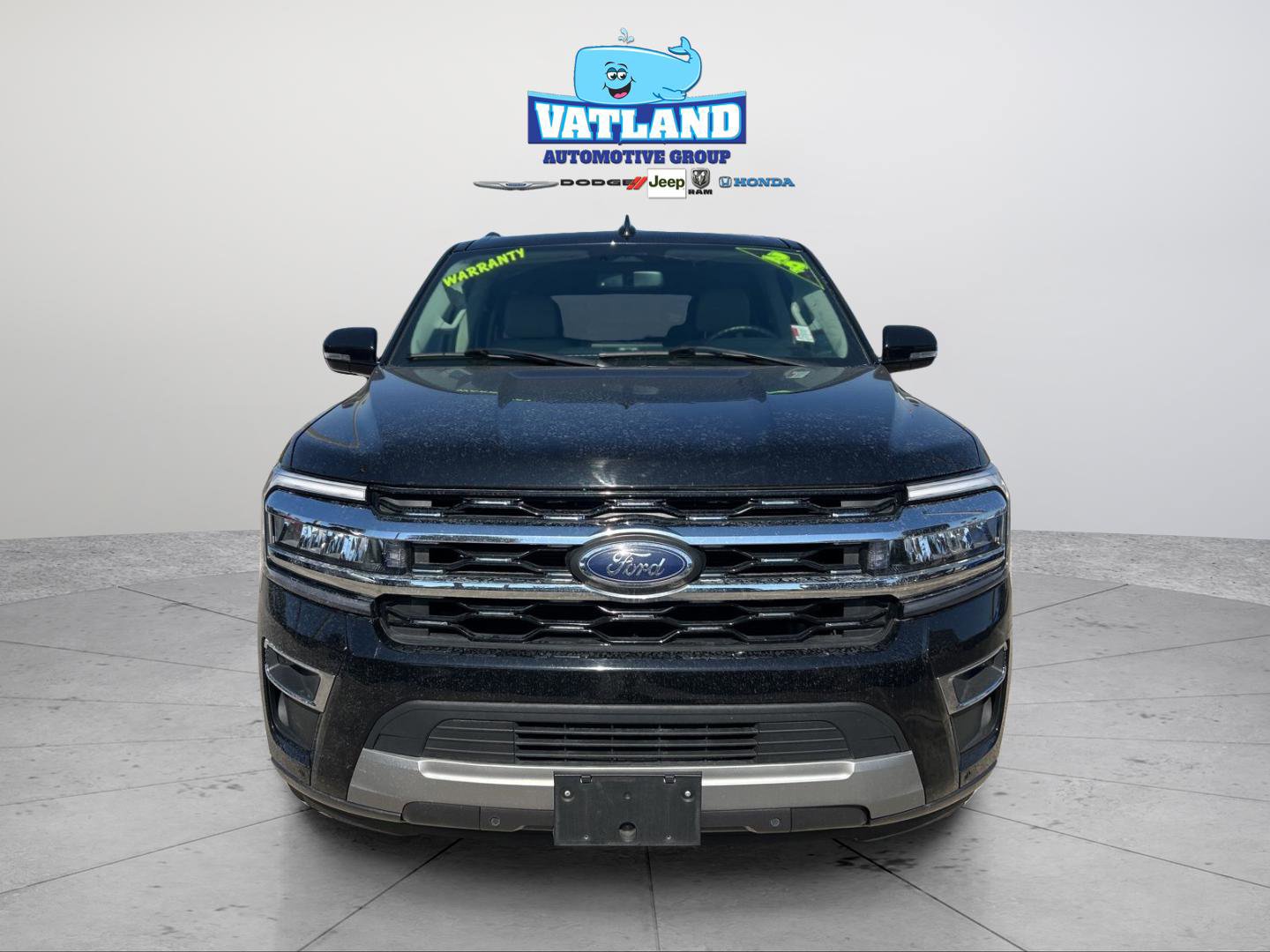 Used 2024 Ford Expedition Limited image 8