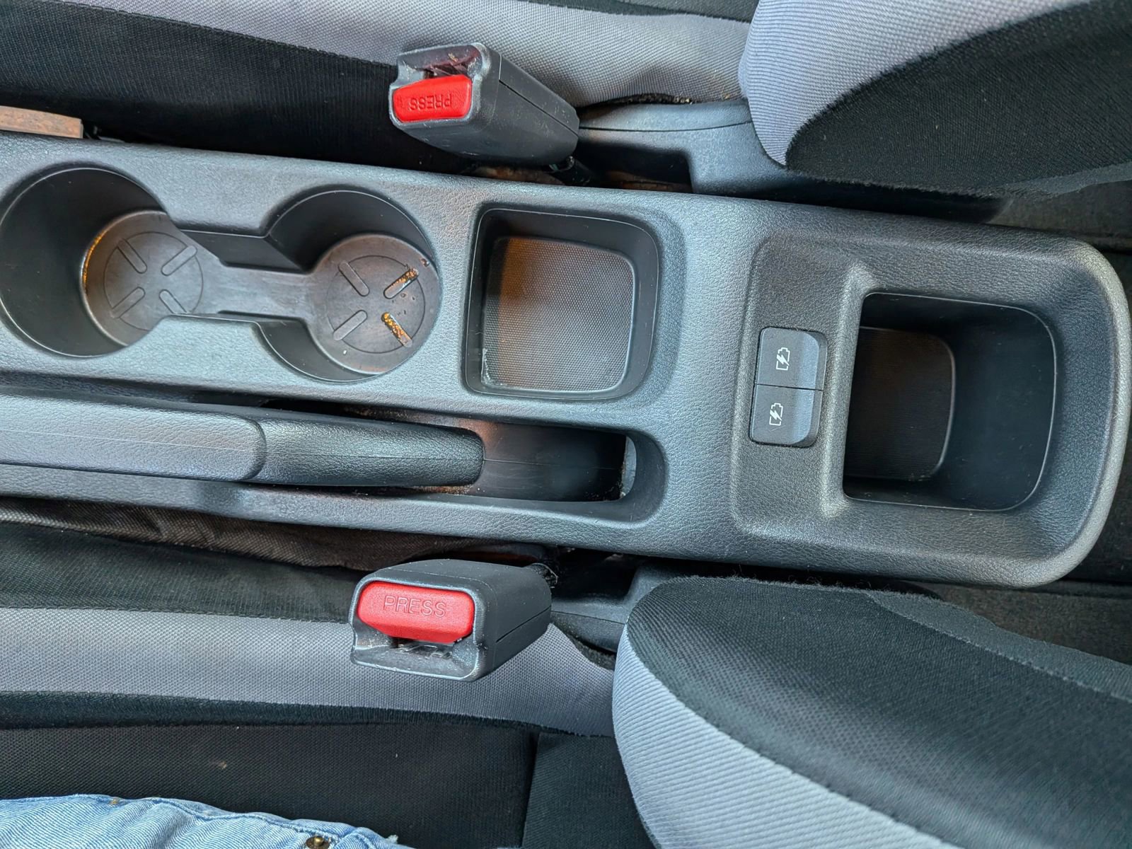 Used 2025 Nissan Versa S image 47