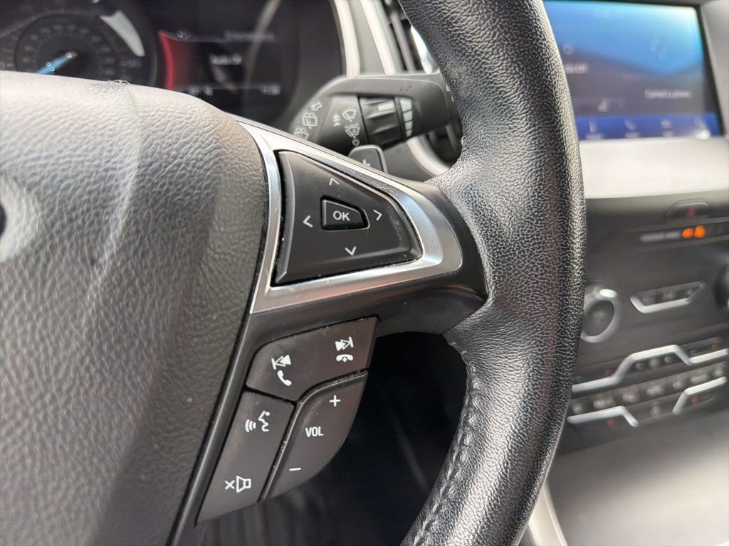 Used 2020 Ford Edge SEL image 13