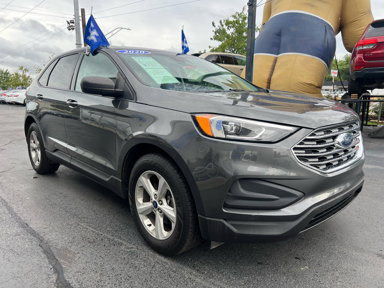 Used 2020 Ford Edge SE image 7