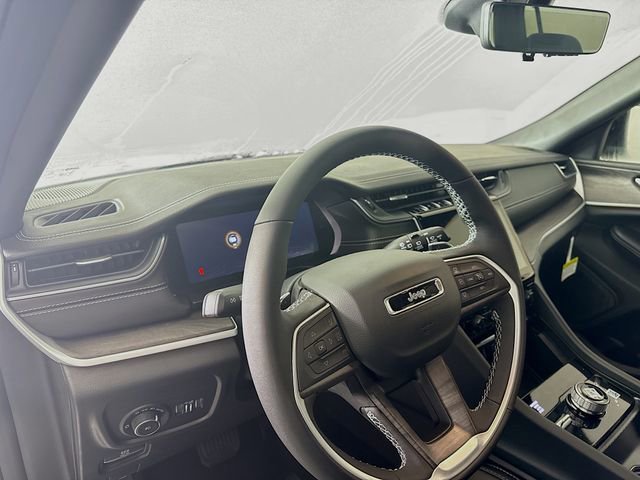 New 2025 Jeep Grand Cherokee L Limited w/ Luxury Tech Group II image 9