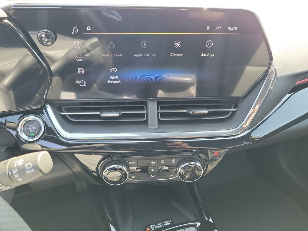 New 2026 Chevrolet Trax RS w/ Sunroof Package FWD image 7