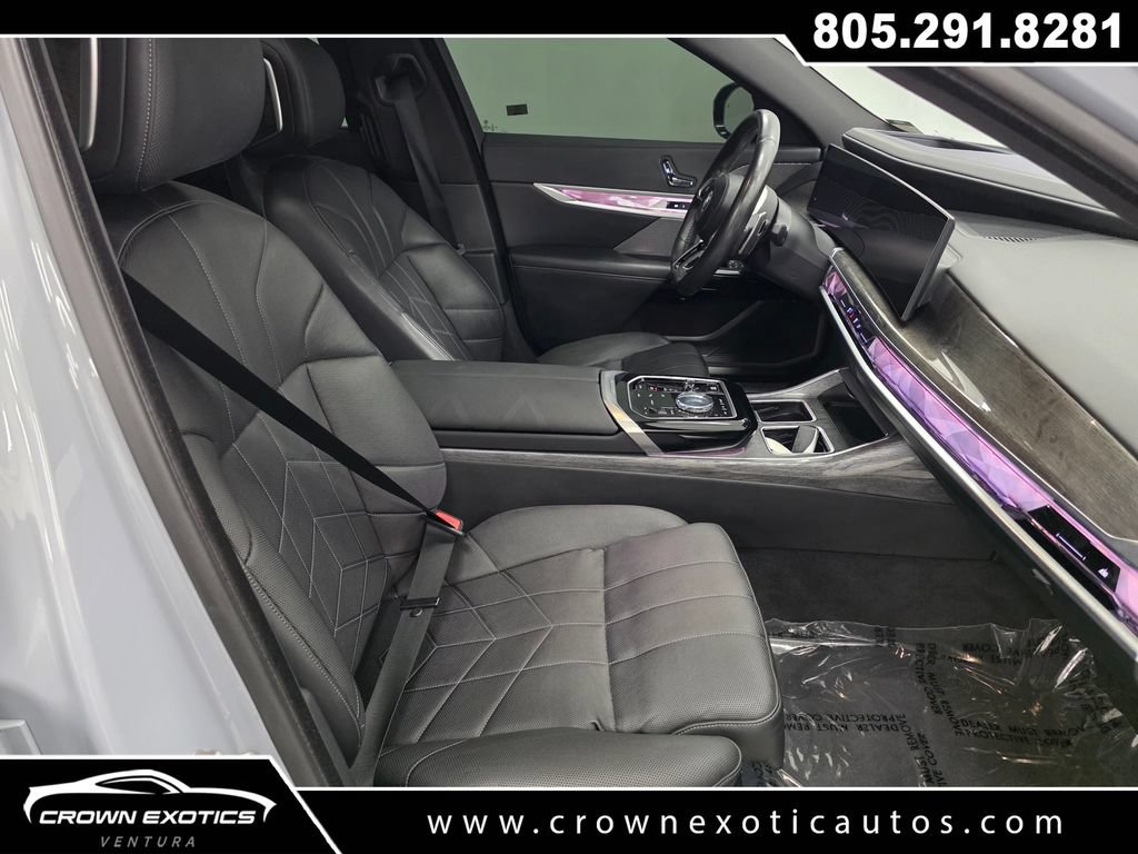 Used 2023 BMW 760i xDrive w/ Executive Package AWD/4WD image 12