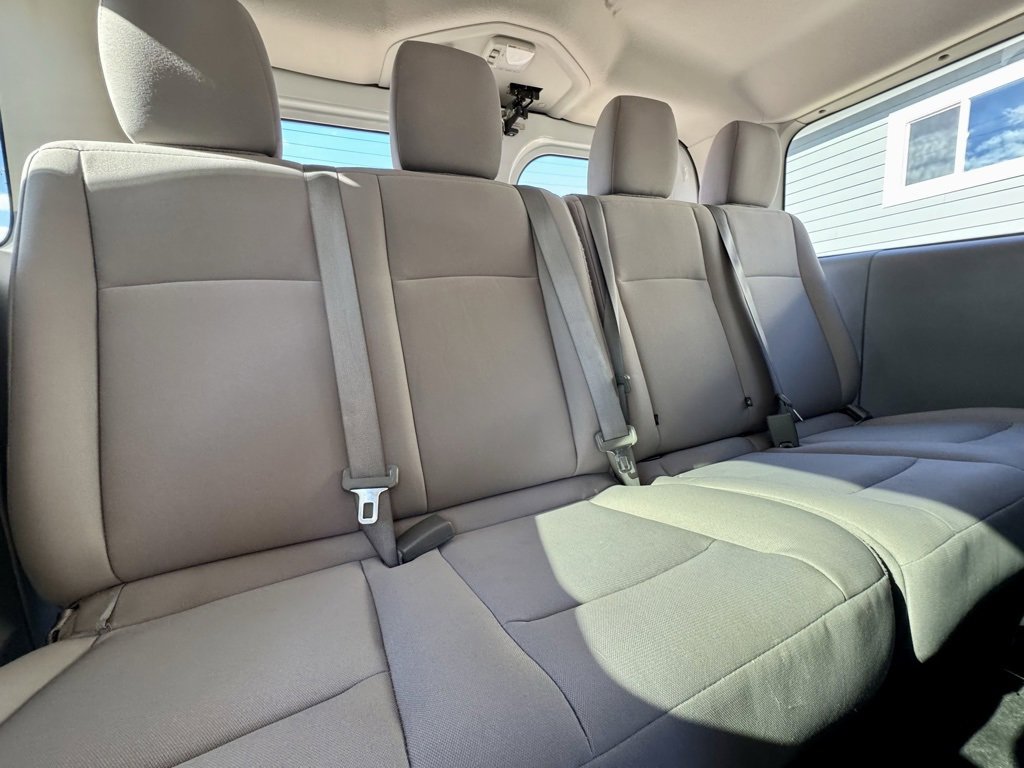 Used 2018 Nissan NV 3500 S image 17