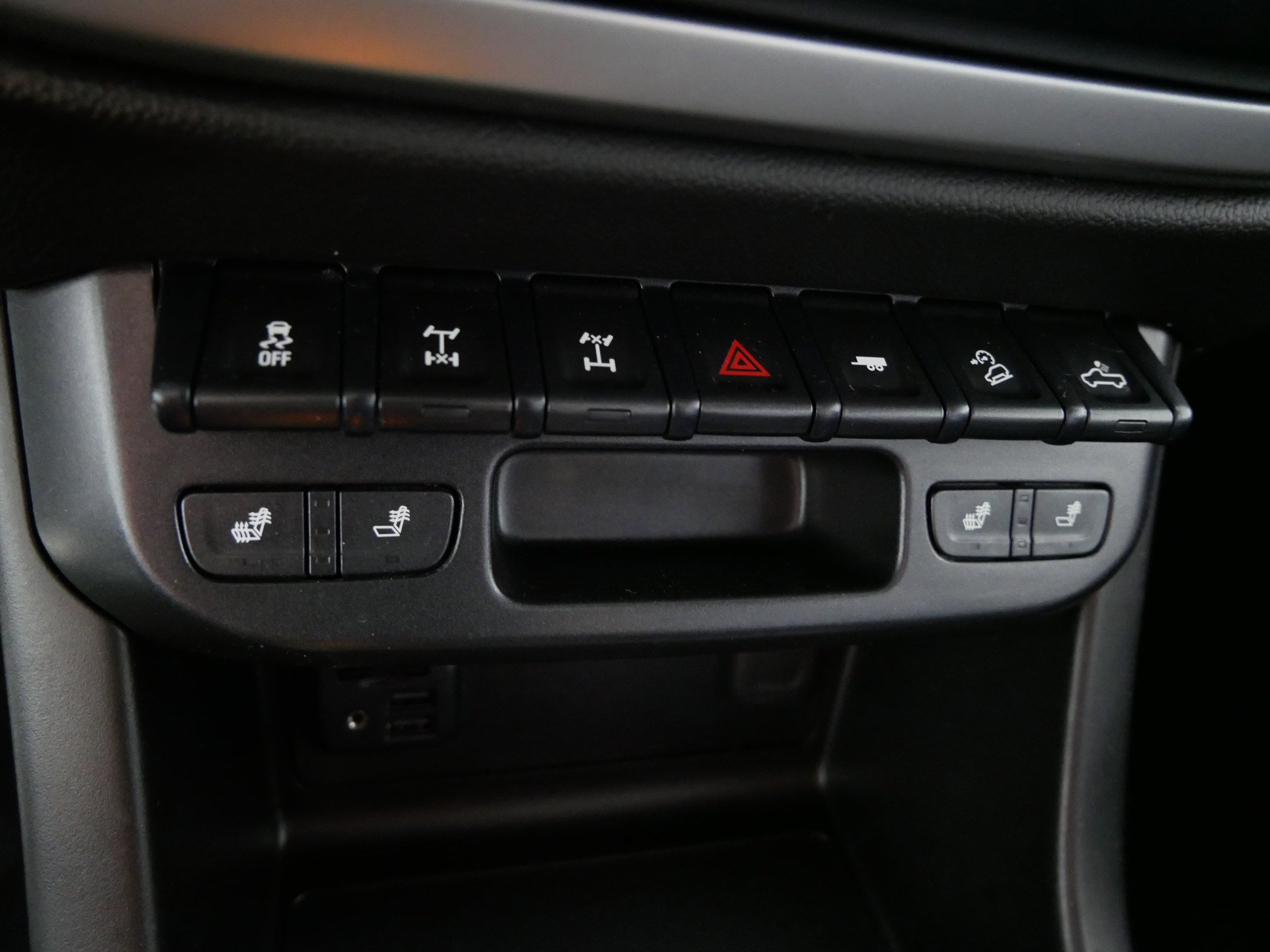 Used 2019 Chevrolet Colorado ZR2 w/ ZR2 Midnight Special Edition image 29