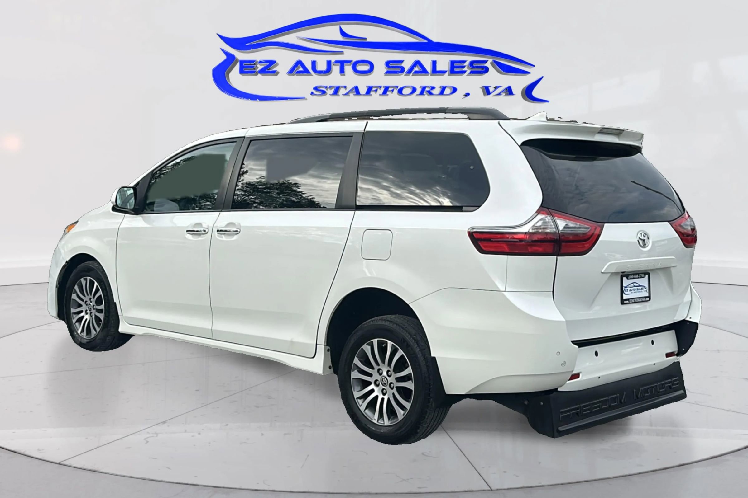 Used 2020 Toyota Sienna XLE image 7