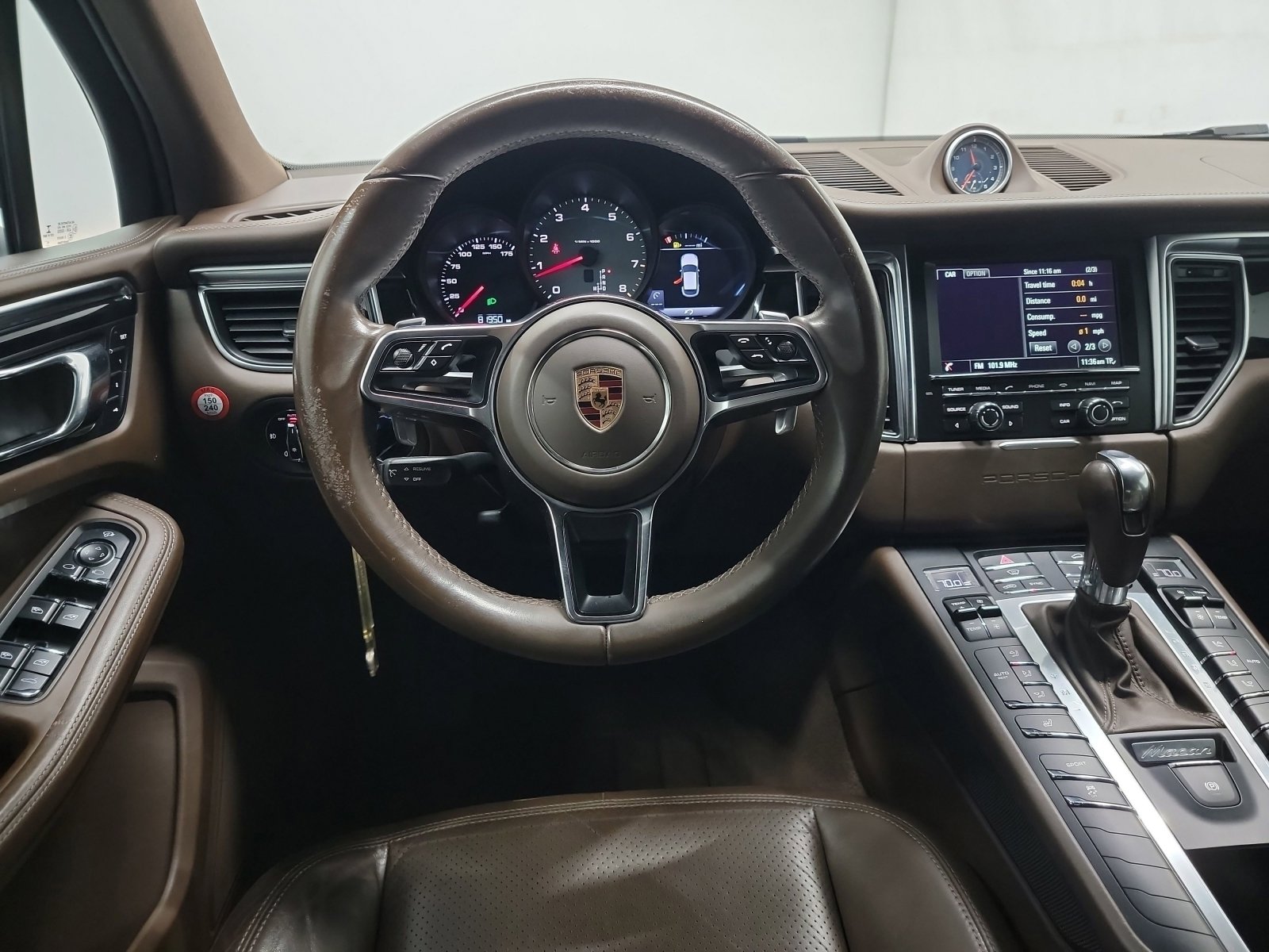 Used 2016 Porsche Macan S image 16