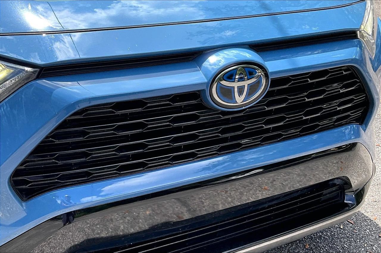 Used 2023 Toyota RAV4 XSE AWD/4WD image 34