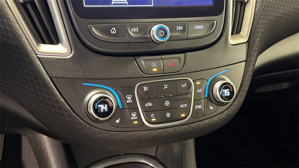 Used 2025 Chevrolet Malibu LT image 26
