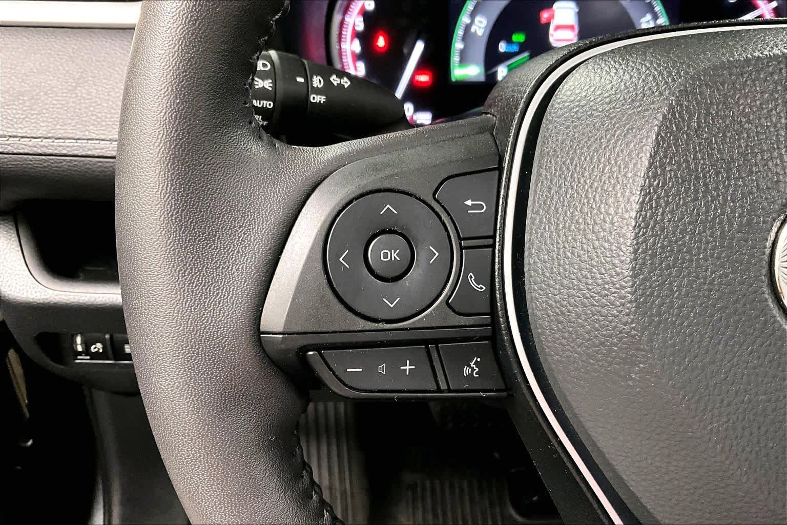 Used 2023 Toyota RAV4 XLE Premium AWD/4WD image 23