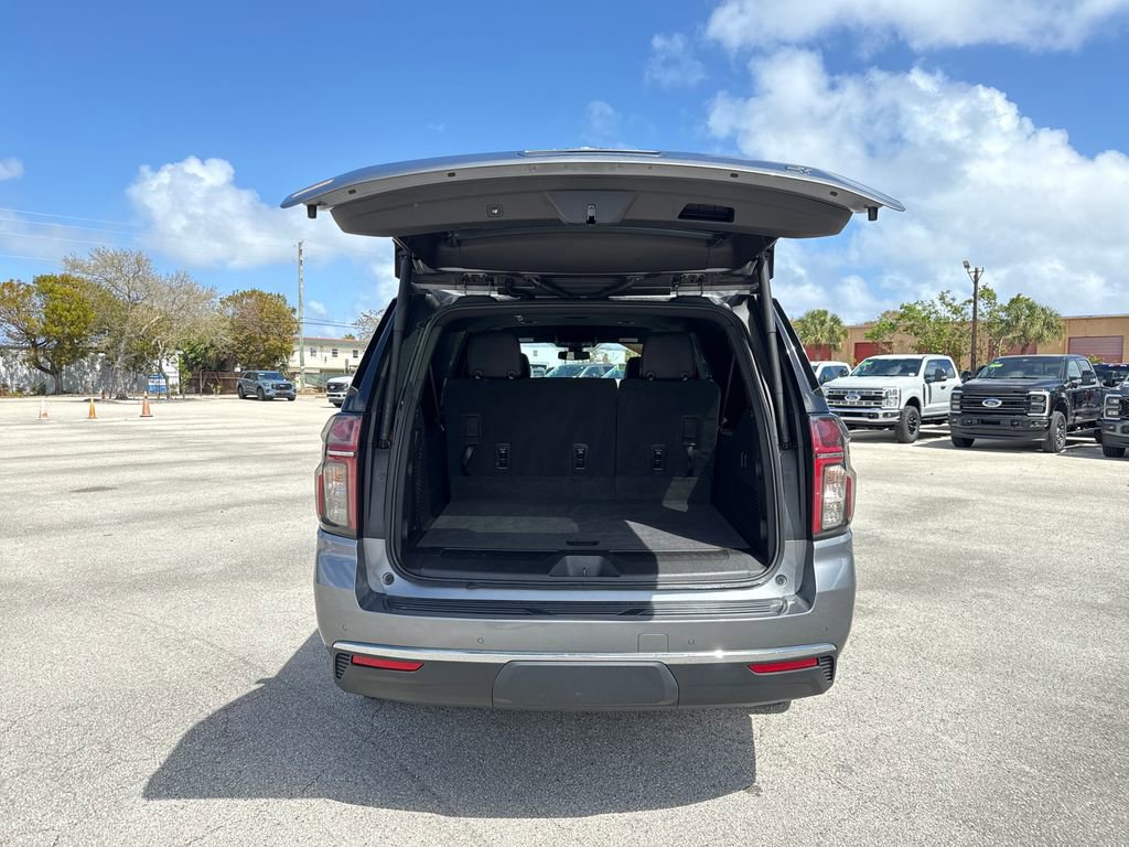Used 2021 Chevrolet Suburban LT image 29