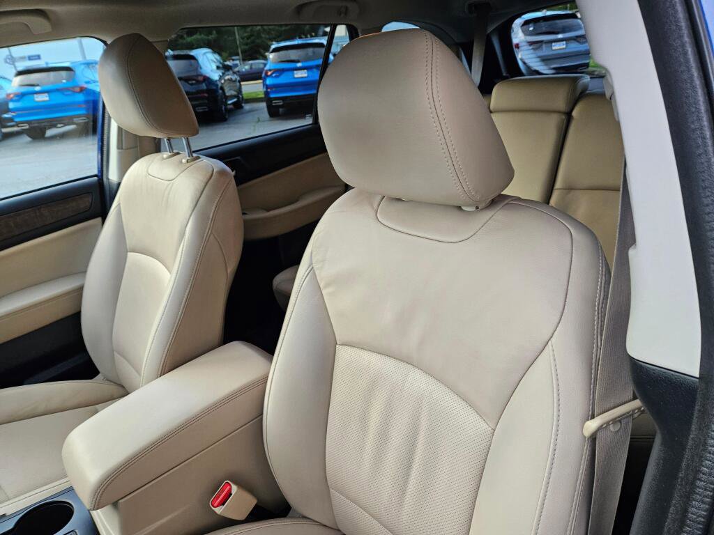 Used 2016 Subaru Outback 2.5i Limited image 24