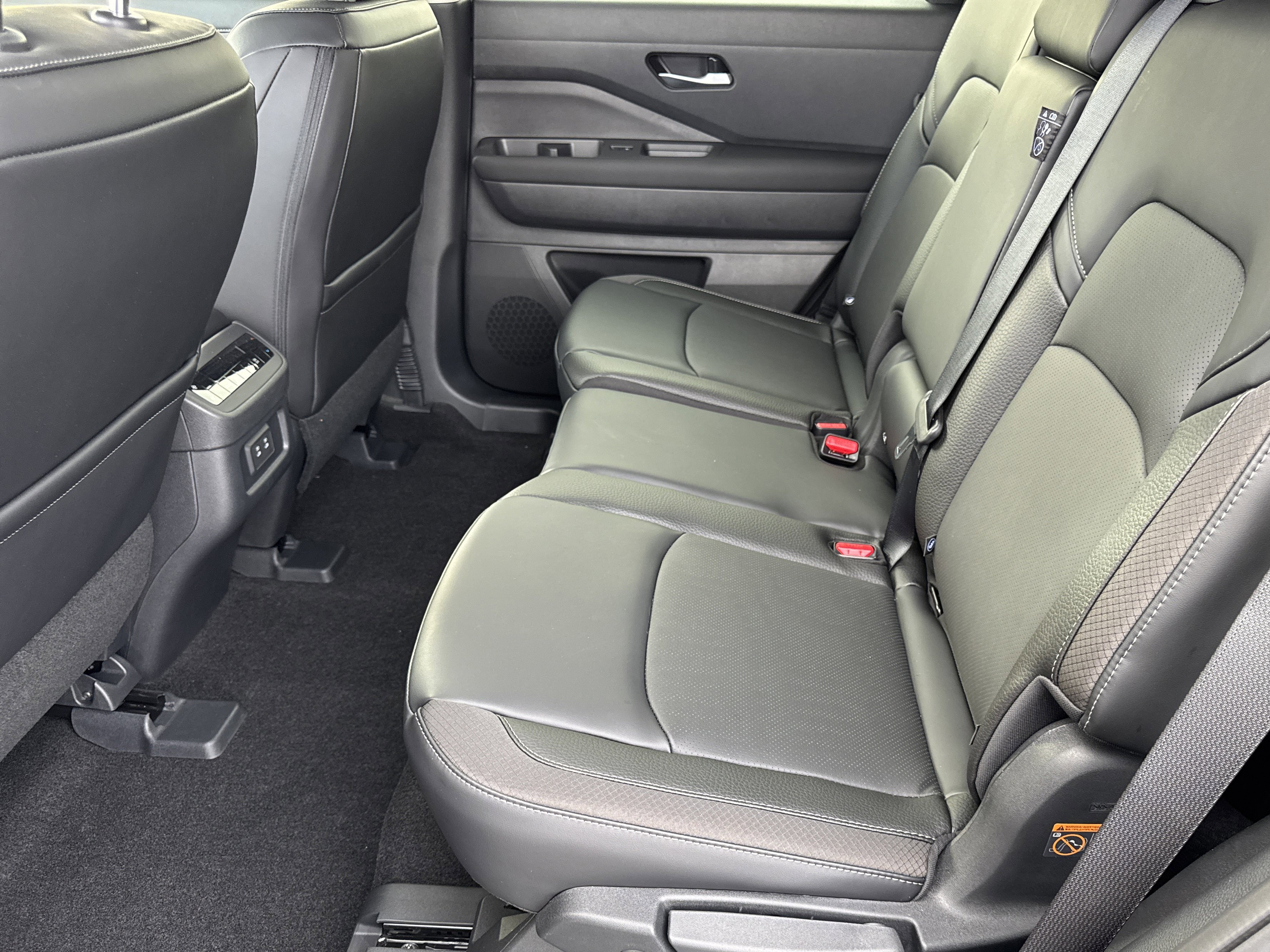 New 2026 Nissan Pathfinder SL image 13