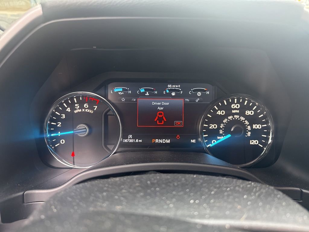 Used 2018 Ford F150 Lariat w/ Equipment Group 502A Luxury image 5