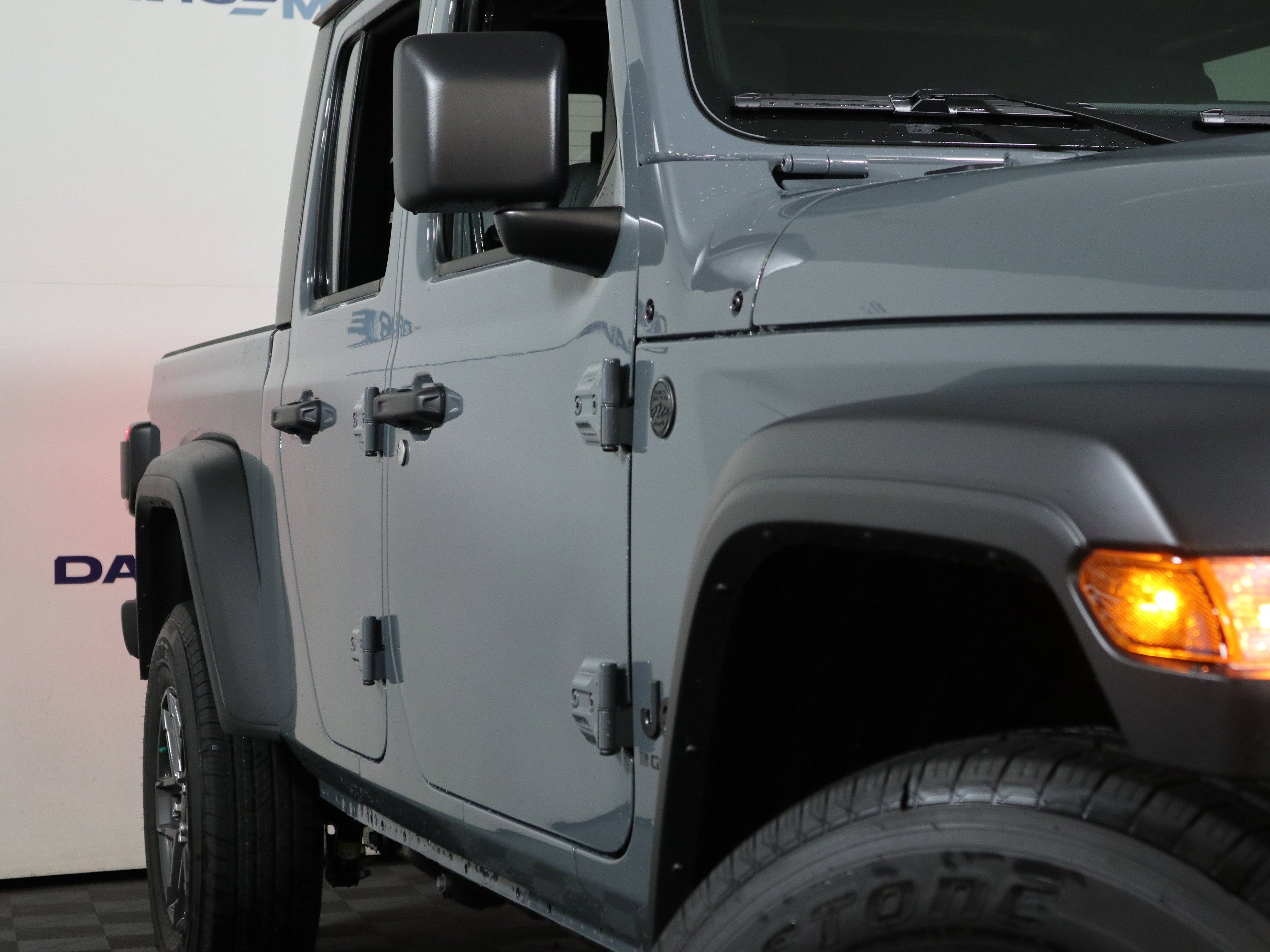 New 2025 Jeep Gladiator Sport AWD/4WD image 3