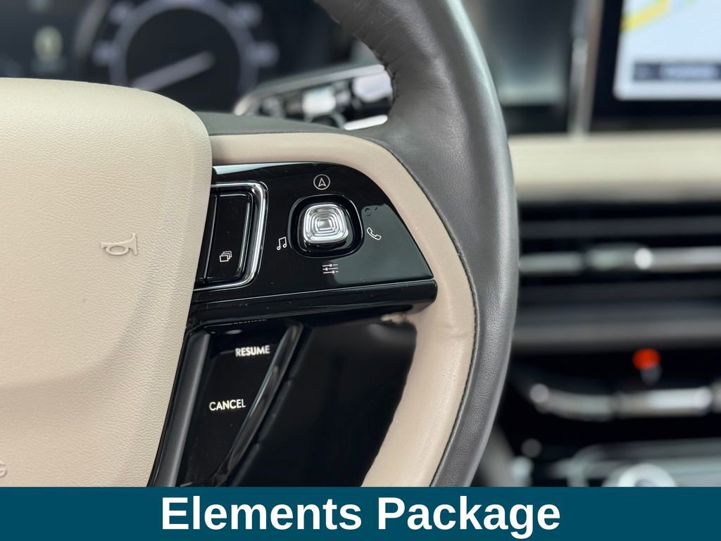 Used 2022 Lincoln Corsair AWD w/ Premium Package image 12