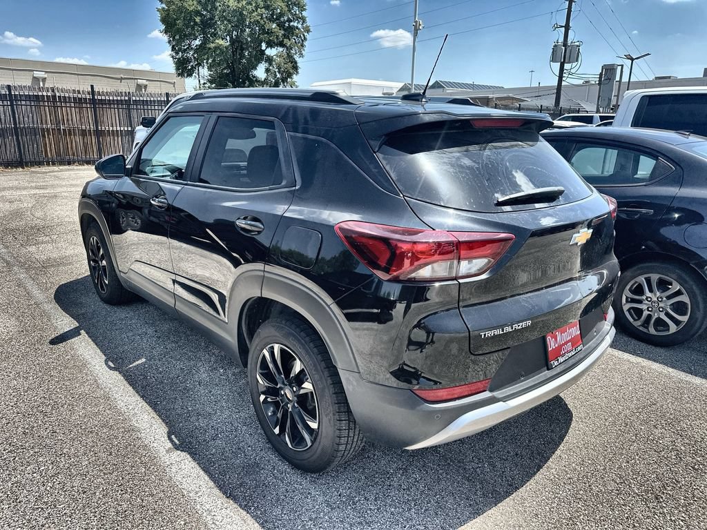 Used 2023 Chevrolet TrailBlazer LT w/ Convenience Package FWD image 6