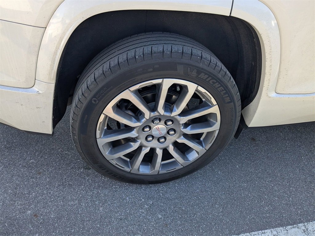 Used 2020 GMC Acadia Denali w/ Technology Package image 10