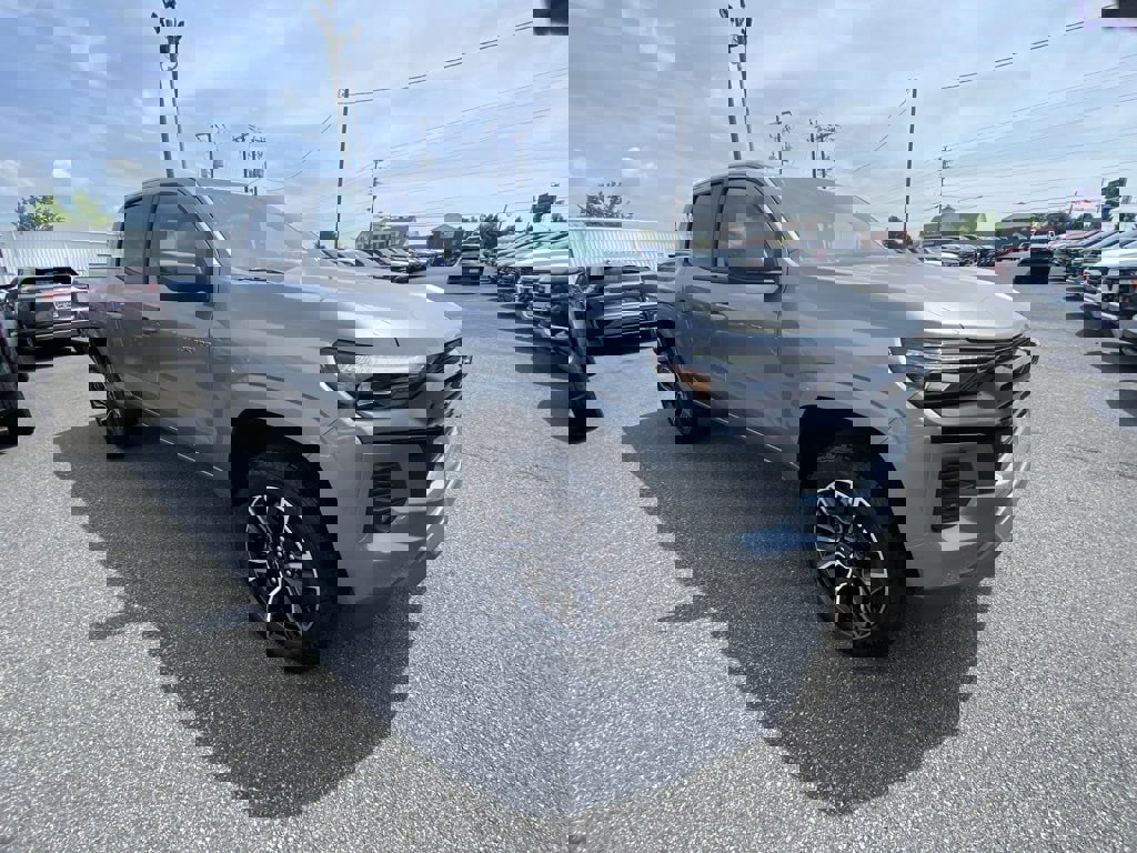 New 2025 Chevrolet Colorado Z71 image 7