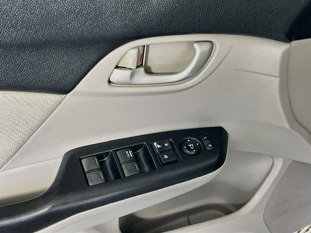 Used 2013 Honda Civic LX image 17