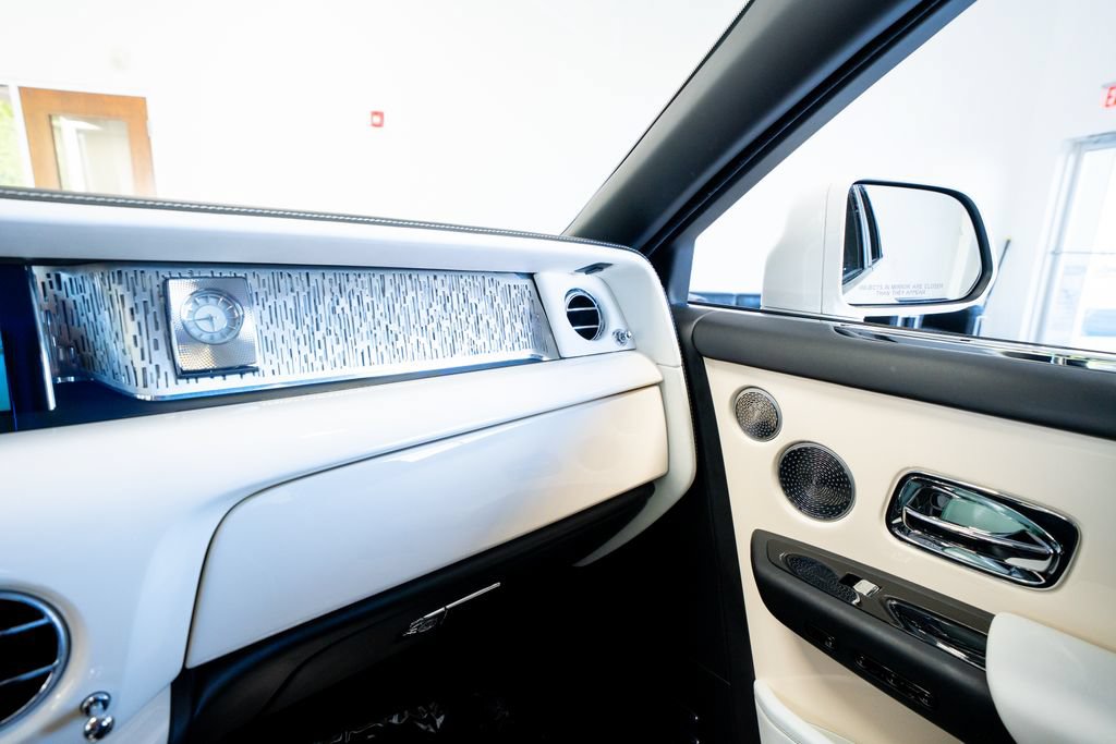 Used 2019 Rolls-Royce Phantom Sedan RWD image 43
