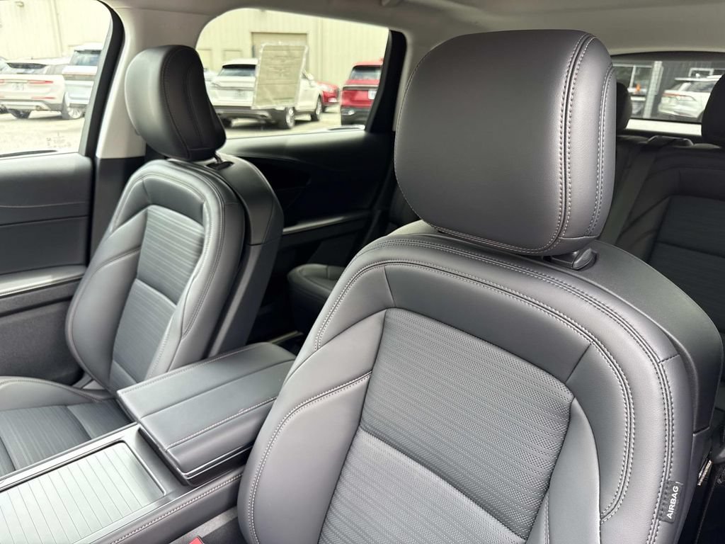New 2026 Lincoln Nautilus Reserve w/ Jet Appearance Package AWD/4WD image 21