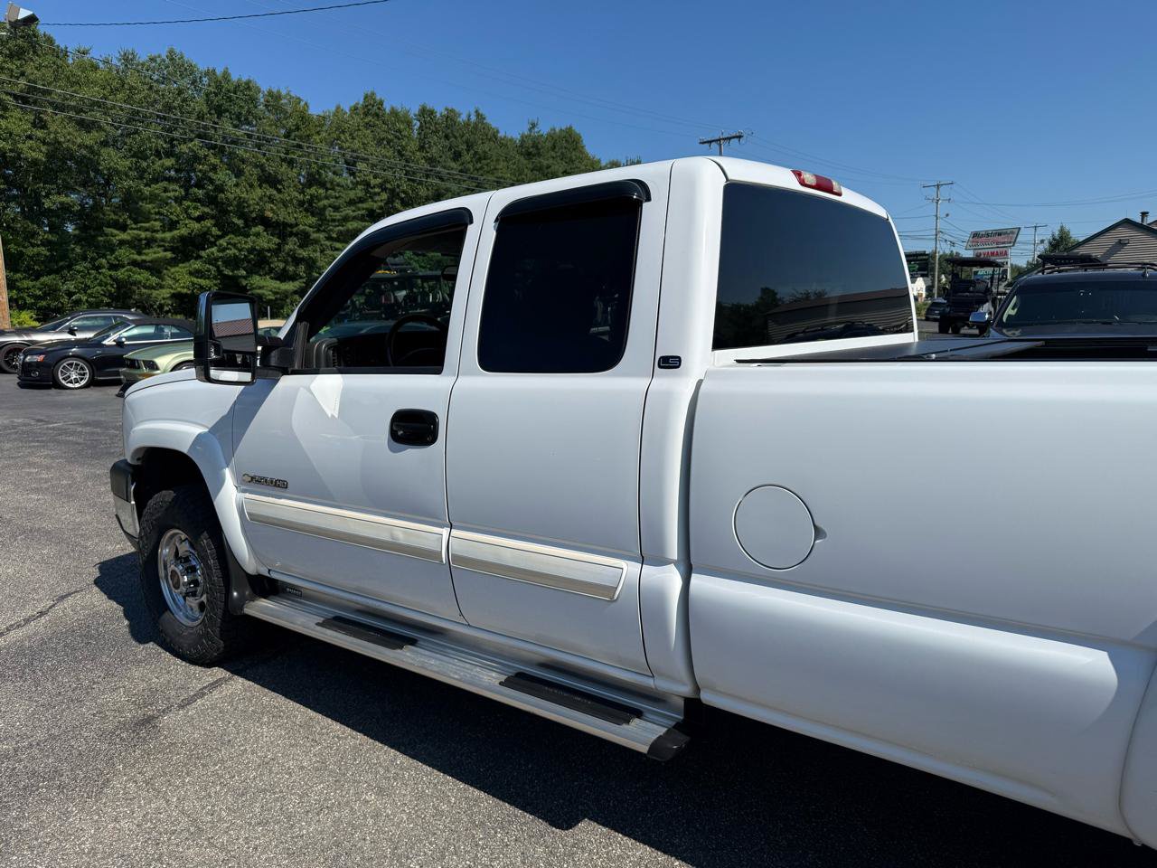 Used 2004 Chevrolet Silverado 2500 LS w/ Skid Plate Package AWD/4WD image 7