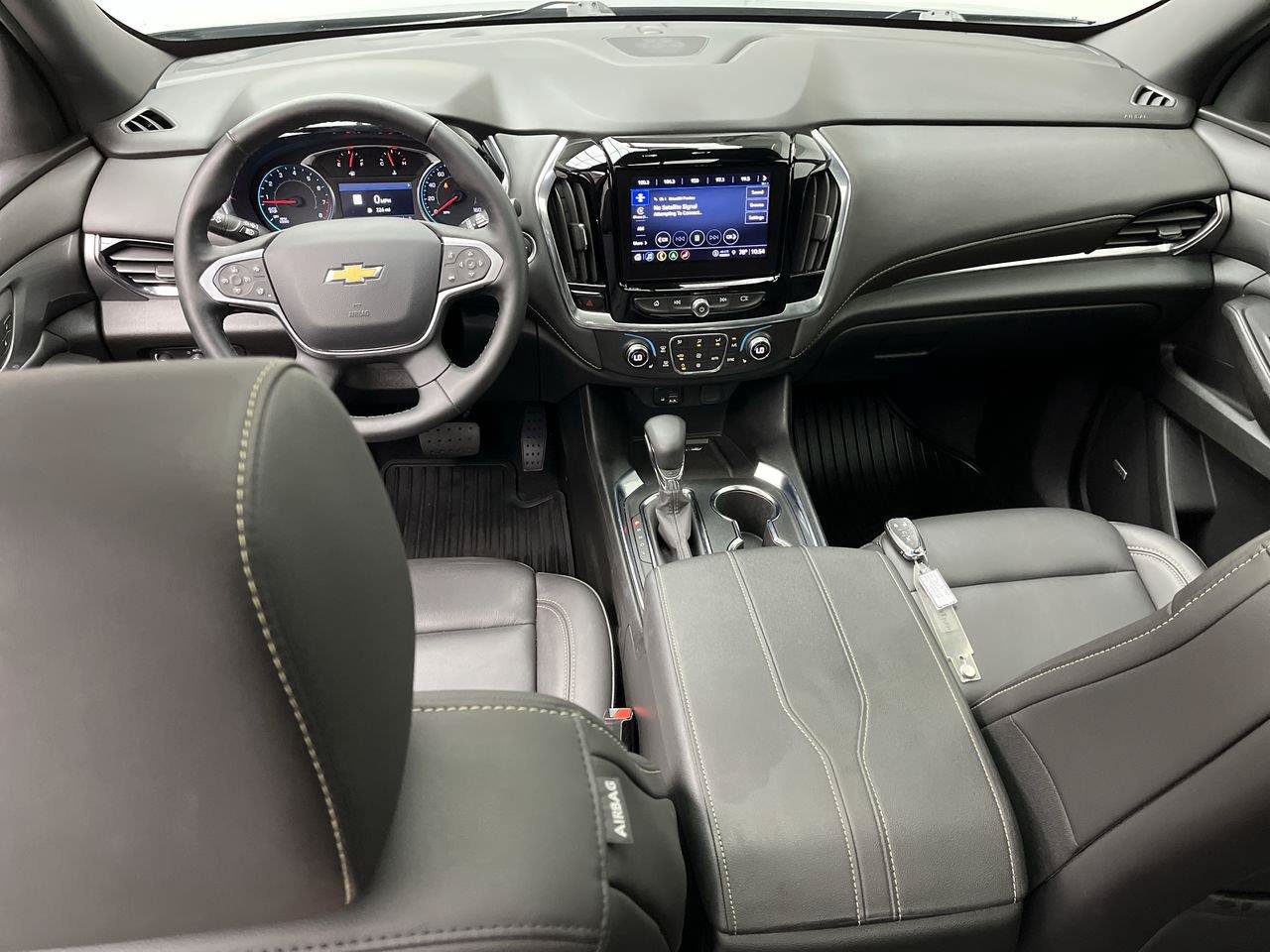 Certified 2023 Chevrolet Traverse LT w/ LT Premium Package AWD/4WD image 4